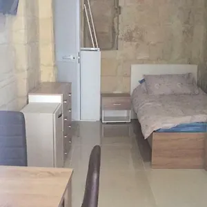 https://valletta-west-street-studio.hotelssaintjulians.com
